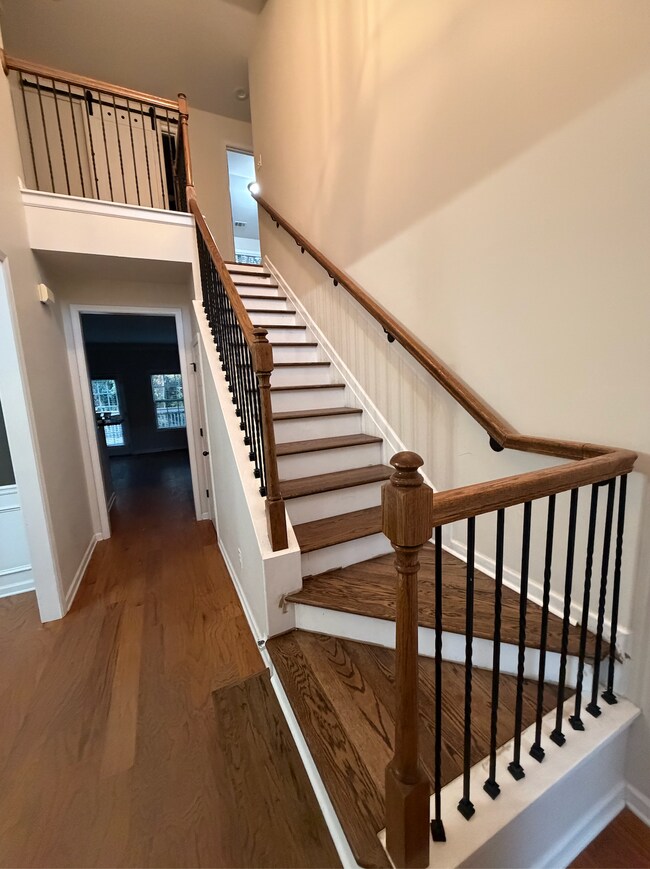 Entrada - 1925 Gregory Run NE