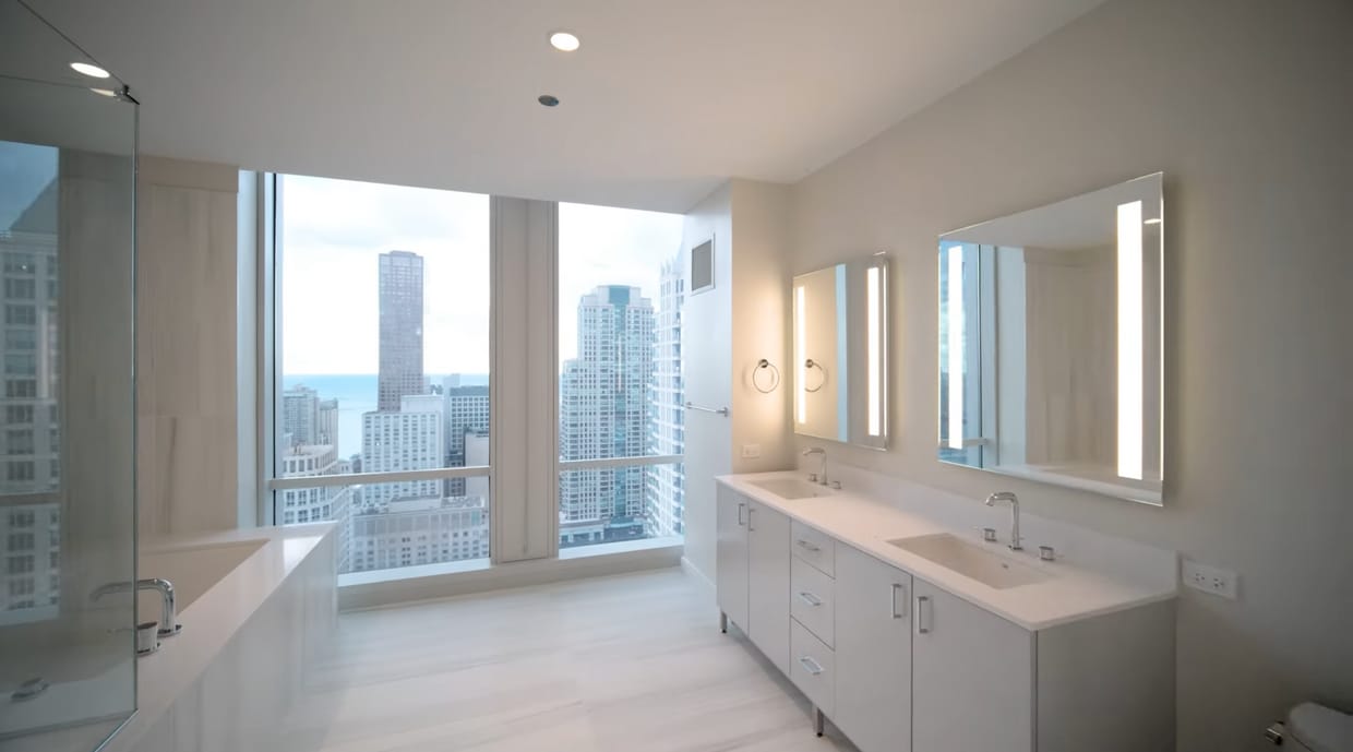 Primary Photo - 28 W Superior St