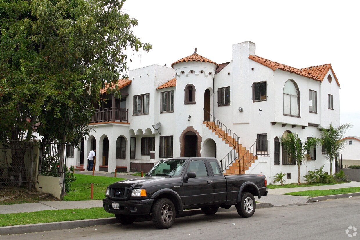 Foto del edificio - 1725 Lewis Ave