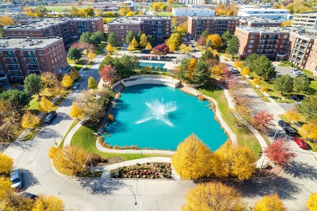 Building Photo - 6400 W Berteau Ave