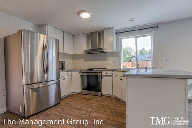 Foto del edificio - 5 br, 2.5 bath House - 705 SE 146th Avenue