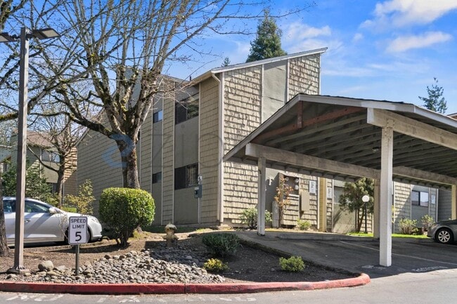 Building Photo - 2020 Grant Ave S