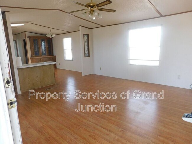 Building Photo - 1457 M Rd