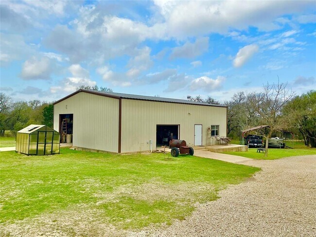 Foto del edificio - 2501 Co Rd 228