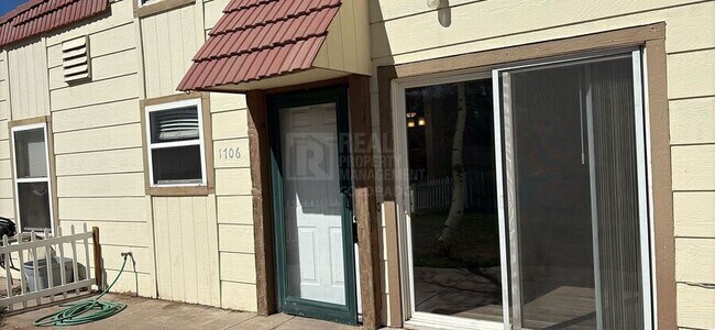 Foto del edificio - 1706 E 17th St