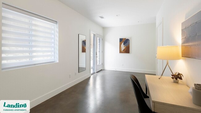 Building Photo - 2206 Arroyo Ave