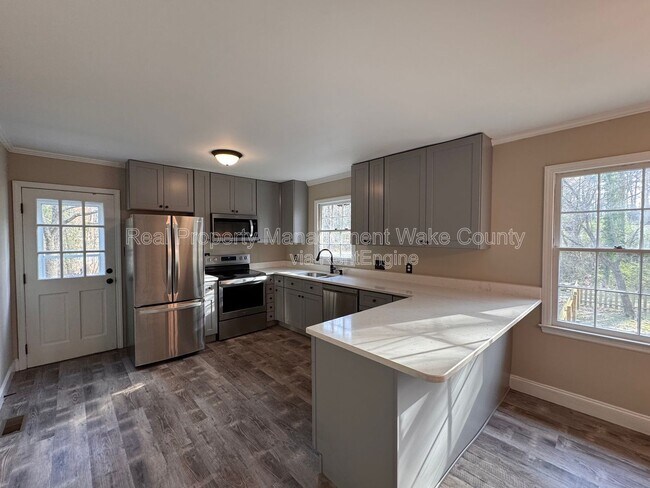 Foto del edificio - 7001 Norton Ln