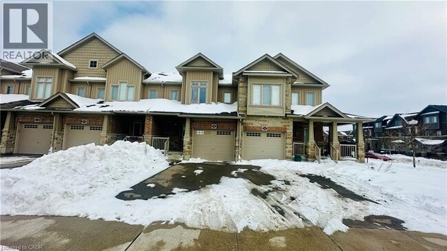 Photo du bâtiment - 96 Eliza Ave