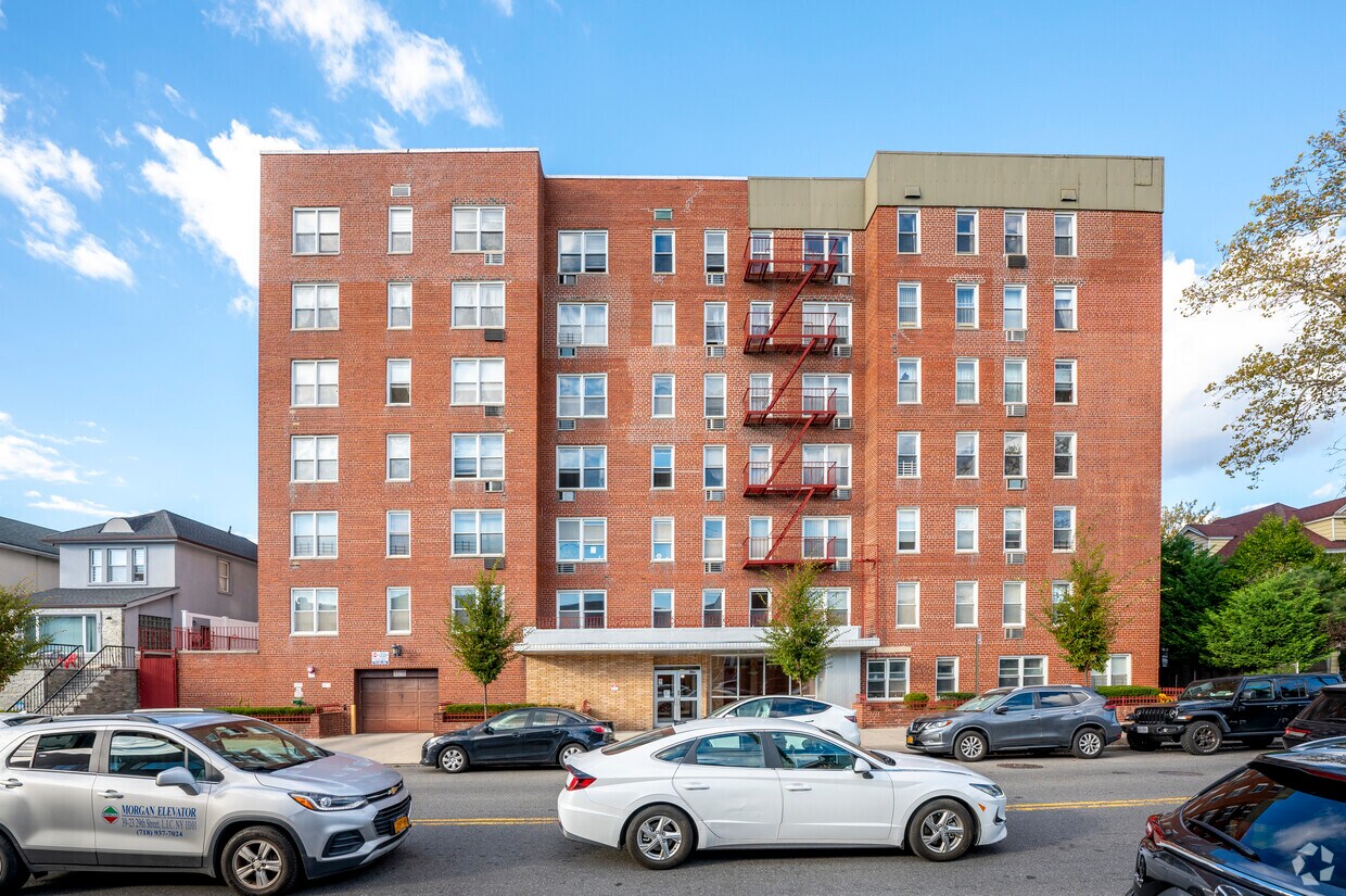 Primary Photo - 735 Avenue W