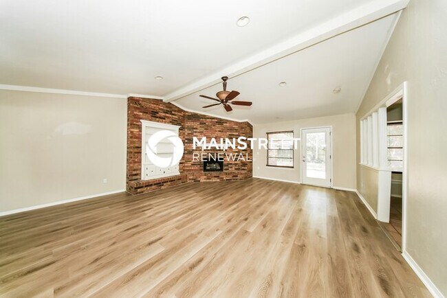 Foto del edificio - 4 Bedroom Pet-Friendly Home in Oklahoma Ci...