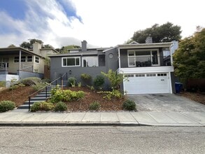 Building Photo - 161 El Bonito Way
