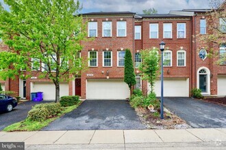 Building Photo - 1639 Whitehall Dr