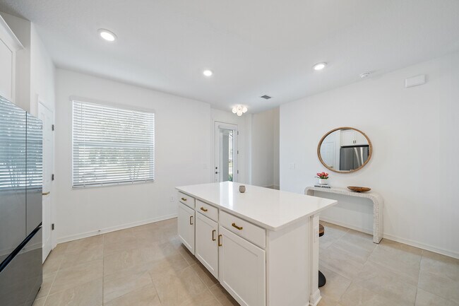 Foto del edificio - 1736 Cleat Ln