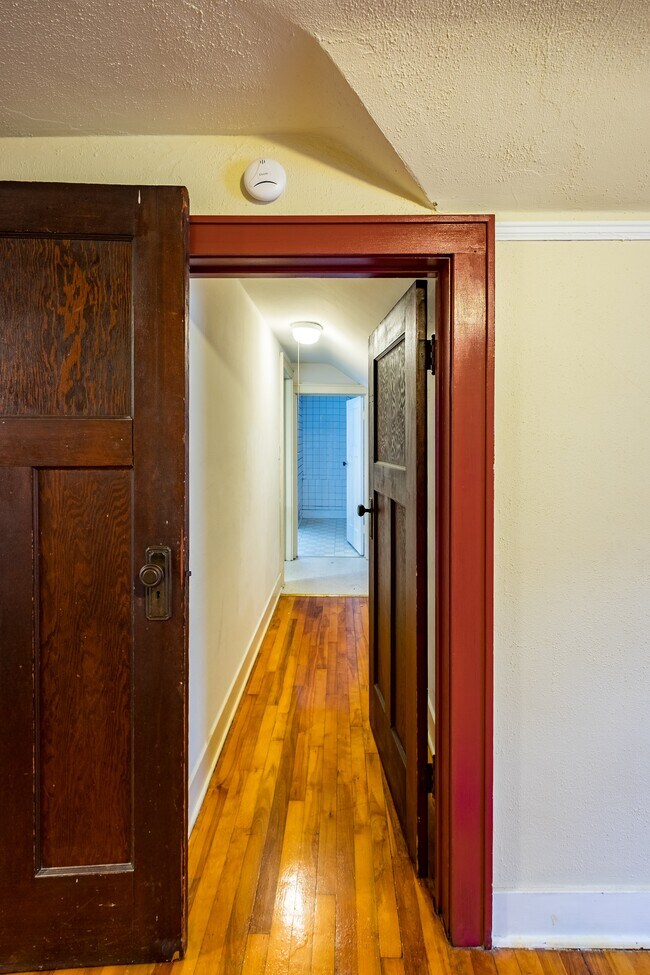 Foto del edificio - 2330 E Johnson St