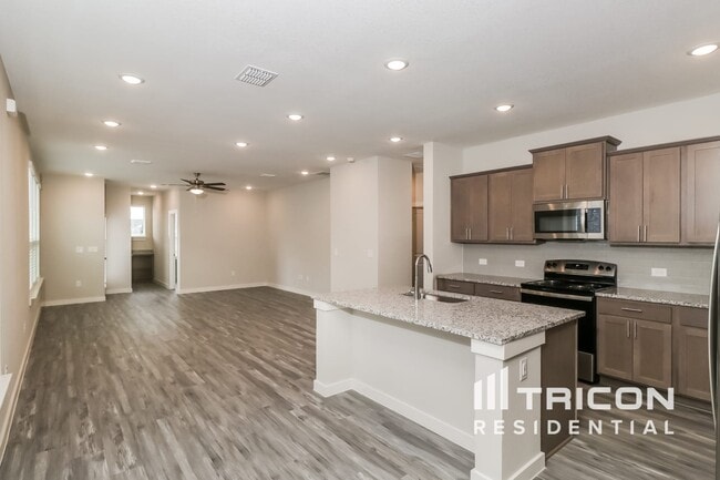 Building Photo - 1601 Mexican Heather Dr