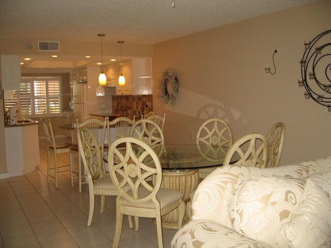Building Photo - 880 Golden Beach Blvd
