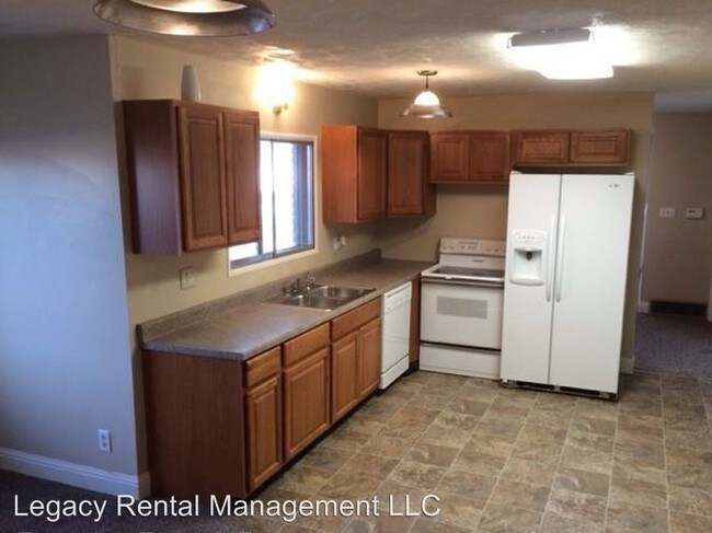 Building Photo - 5 br, 2.5 bath House - 11096 E Hwy 33
