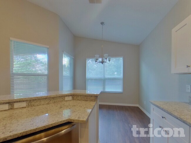 Foto del edificio - 15821 Pine Lily Ct