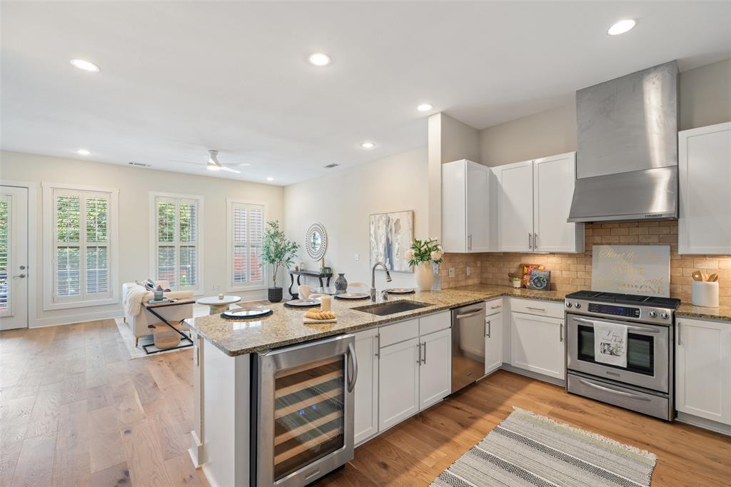 Foto principal - 2520 Bluebonnet Ln