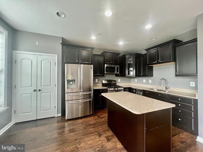 Building Photo - 1155 Carinoso Cir