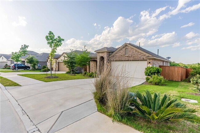 Building Photo - 5713 Scenic Lake Dr