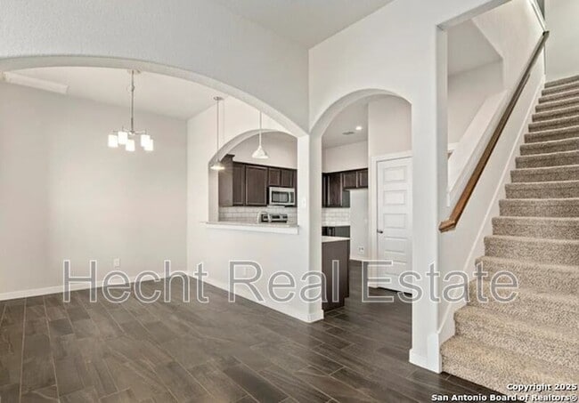 Building Photo - 307 Creekside Curve