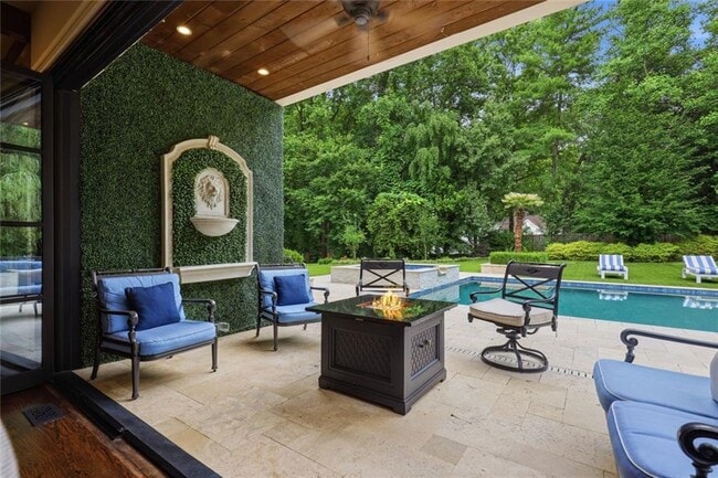 Building Photo - 5965 Riverside Dr