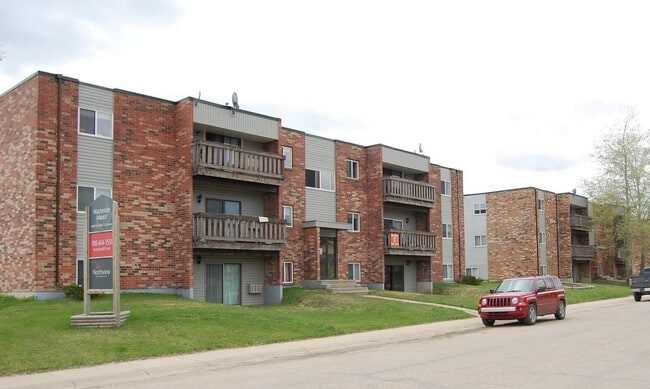 Building Photo - MacKenzie Manor