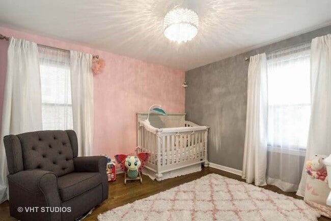 Bedroom 2 - 5420 N Rockwell St