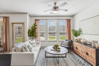 Interior Photo - Paloma San Antonio