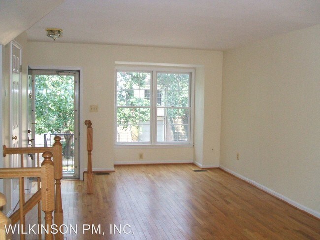 Building Photo - 3009 Kings Village Rd