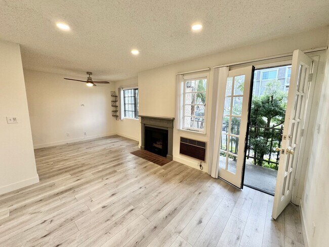 Building Photo - 3546 Hughes Ave