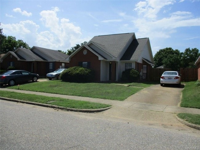 Building Photo - 233 Hambleton Rd
