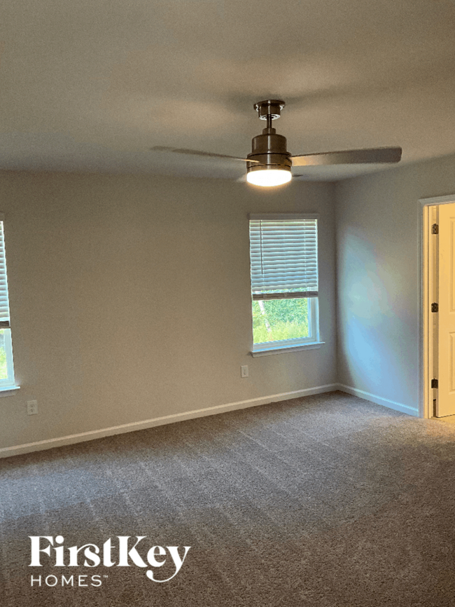 Building Photo - 1207 Mission Hill Ln