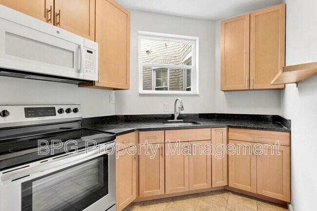 Building Photo - 1217 Duncan Pl NE