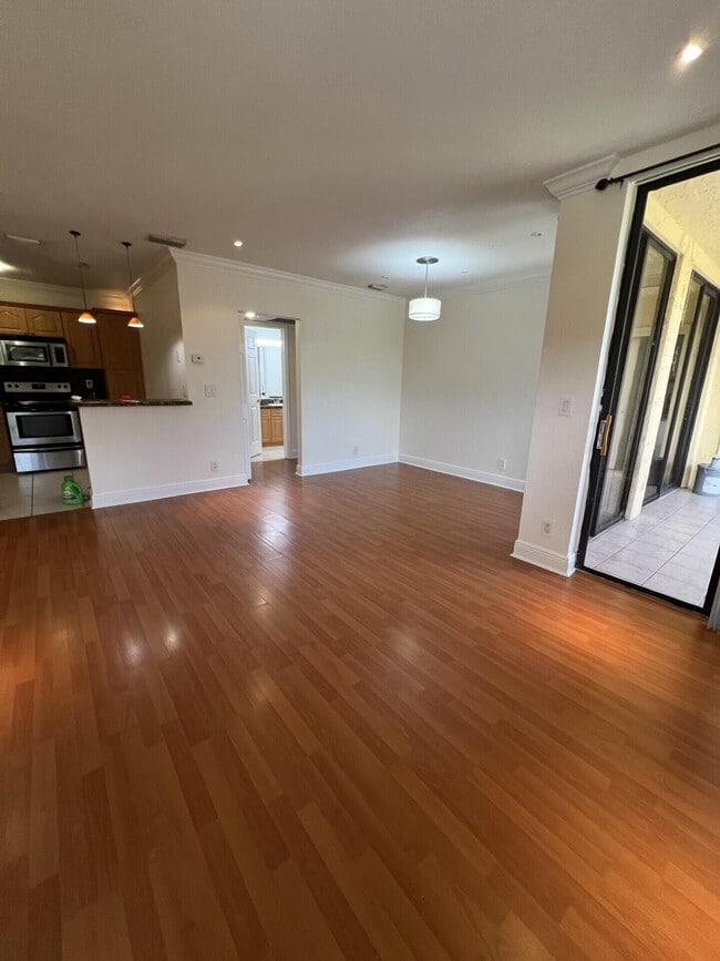 Foto del edificio - 3857 Coral Tree Cir