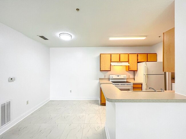 Building Photo - 6524 Swissco Dr