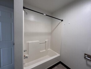 Building Photo - 47 Driftwood Cir