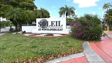 Building Photo - 9711 Fontainebleau Blvd
