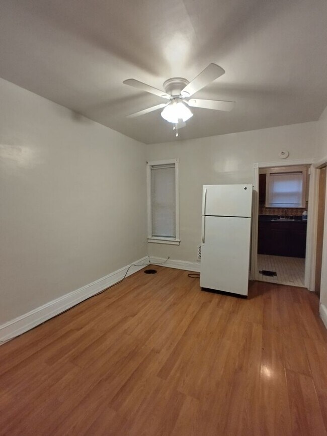 Building Photo - Cute North Philadelphia Home