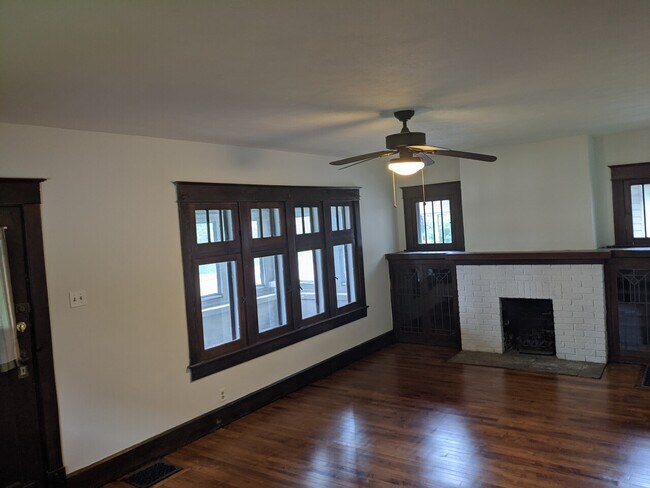 Foto del edificio - 4303 Guilford Ave