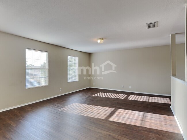 Building Photo - 8438 Silver Brush