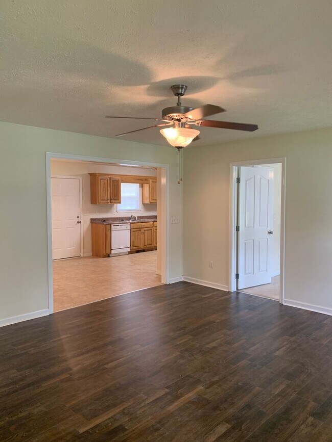 Building Photo - 3 br, 2 bath House - 269 Forrestwood Drive