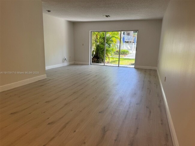 Building Photo - 16226 SW 92nd Ave