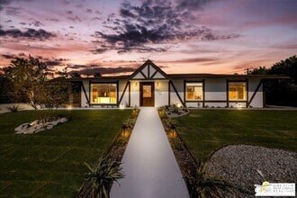 Building Photo - 372 E Molino Rd