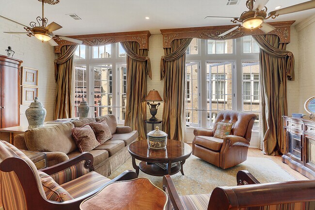 Foto del edificio - 531 Bienville St
