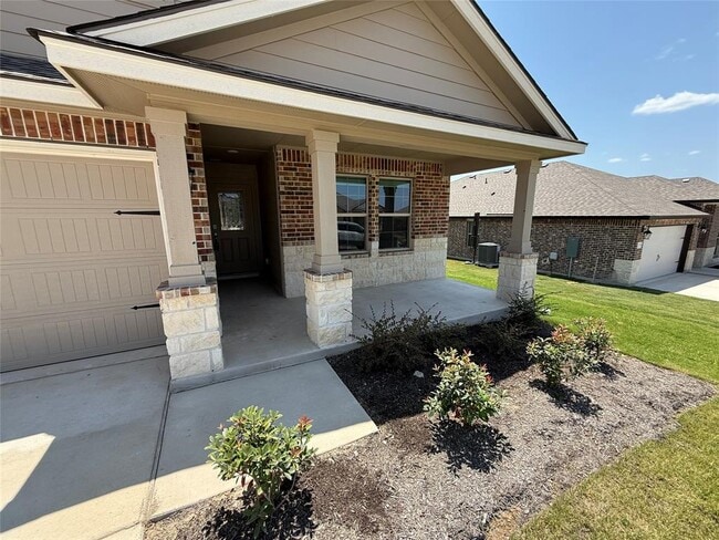 Building Photo - 229 Creekfall Rd