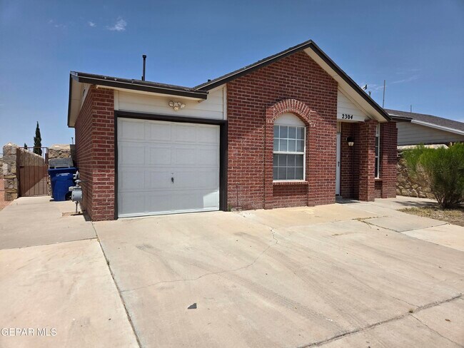 Building Photo - 2304 Tierra Serena Rd