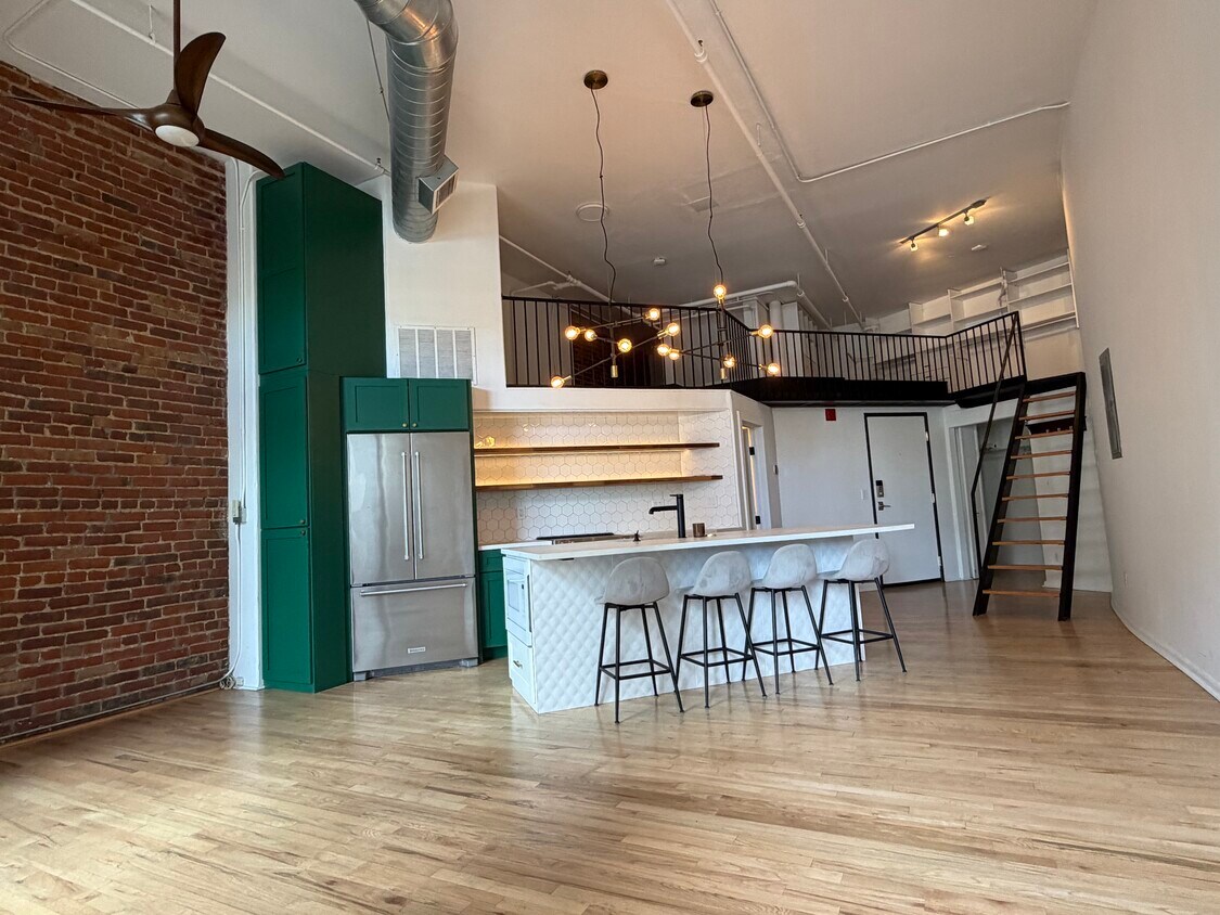 Foto principal - 1617 California St