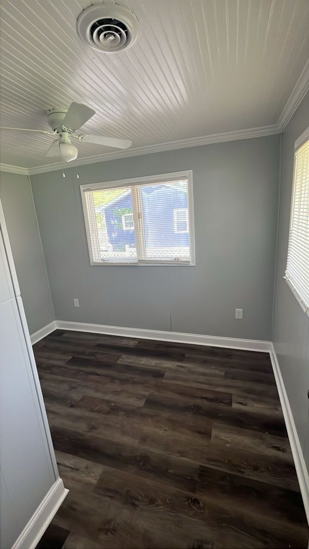 Building Photo - 112 Courtney Cir